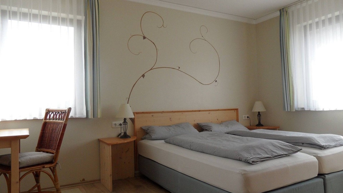 Nordheim a. Main Apartment | Gemütliches 1-Zimmer-Appartment (30qm) mit Küchenzeile