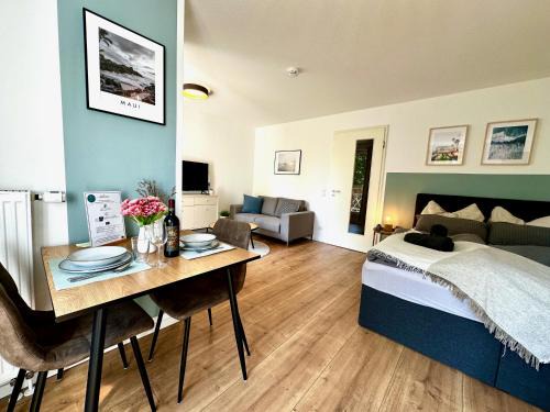 Ottersleben Apartment | Gemütliches 1R Apartment mit Balkon, Parking, TV Streaming