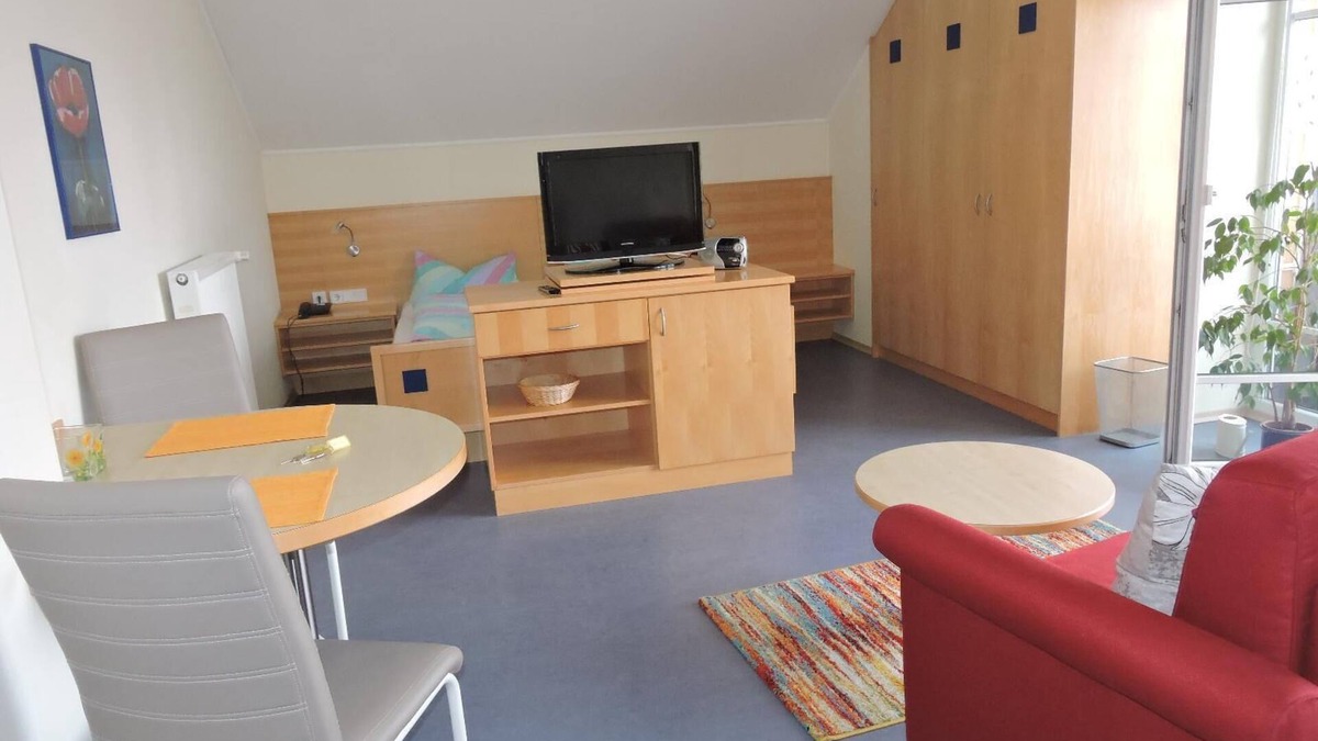 Safferstetten Apartment | Gemütliches Appartement (17,5qm) für eine Person mit Balkon