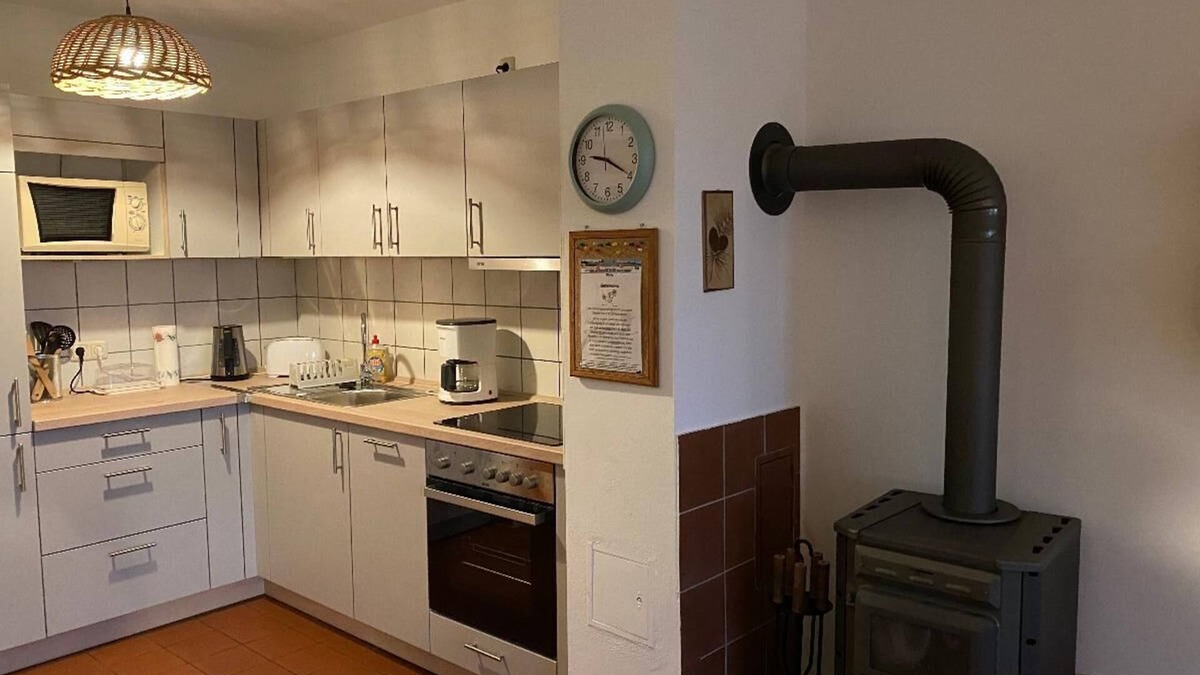 Zandt Apartment | Gemütliches Ferienhaus mit Holzsauna, Holzkaminofen und Garten