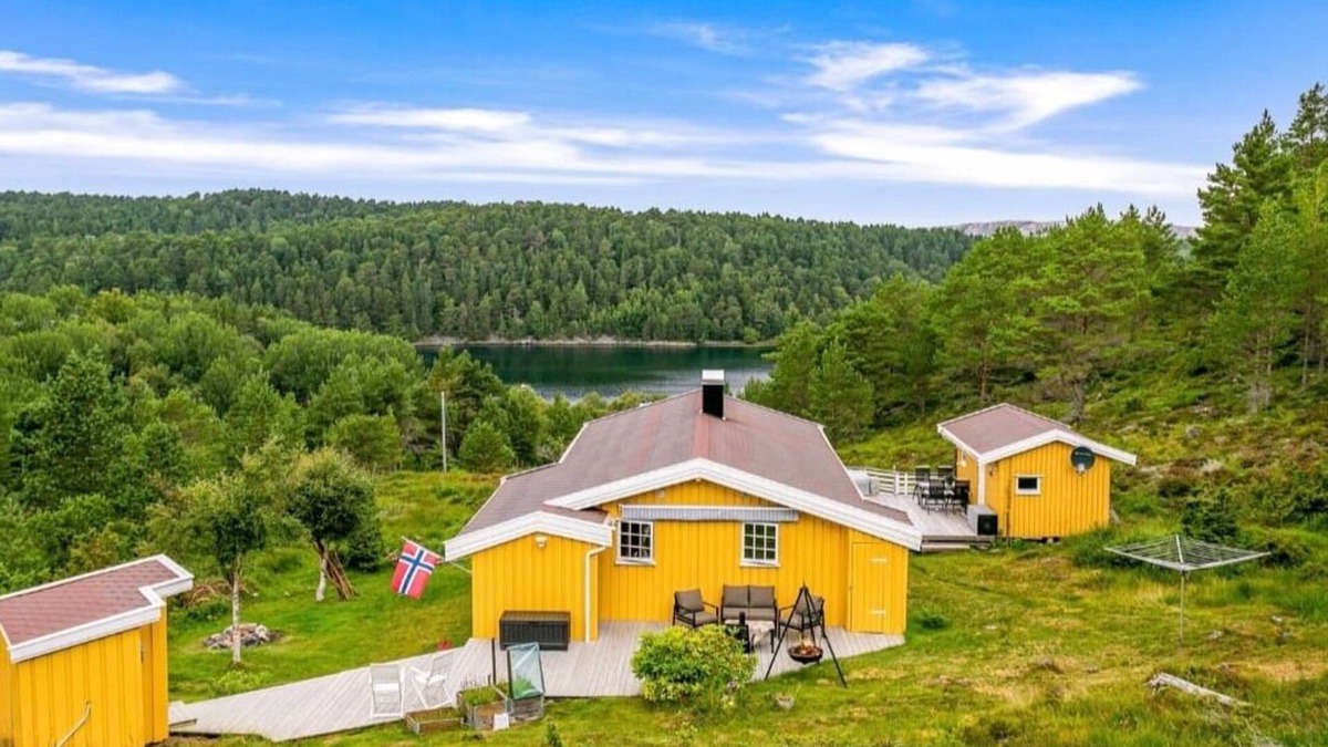 Hitra House | Gemütliches Ferienhaus mit Panoramablick, Boot mit Guide vor Ort Buchbar
