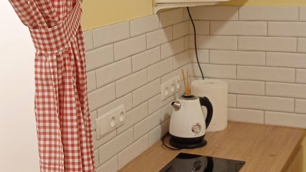 Bender Bed & Breakfast | Gemütliches Neus Hauschen mit Separatem Eingang , Großem Schlafzimmer und Kuche