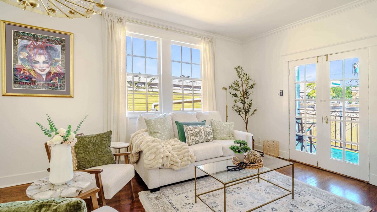 Touro House | Gem* Gated Parking, Balcony, Yard: near Superdome