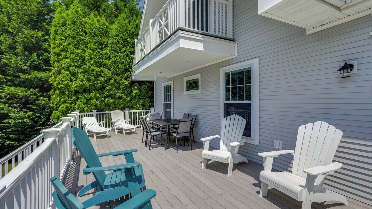 Bonnet Shores House | Gem of Narragansett Beach, House Retreat!