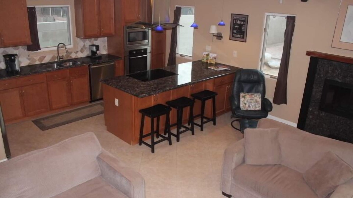 Broadmoor-Broadway Cottage | Gem Show/Golf/Univ.of AZ Sports/Birding, Bicycling, Hiking