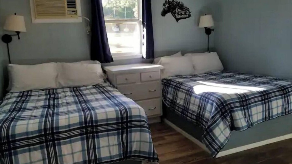 Pennington Apartment | "General Store" at Oak Arbor