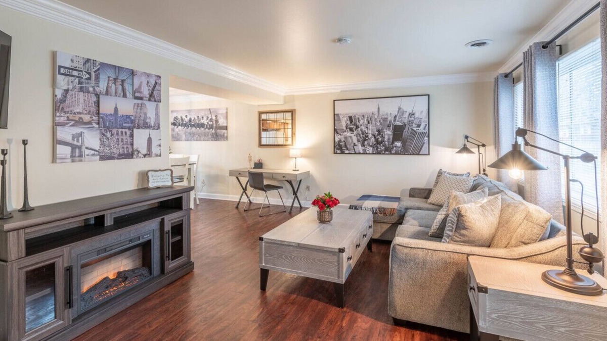 Oswego House | Generous 2-Bedroom New York Inspired Vacation Rental