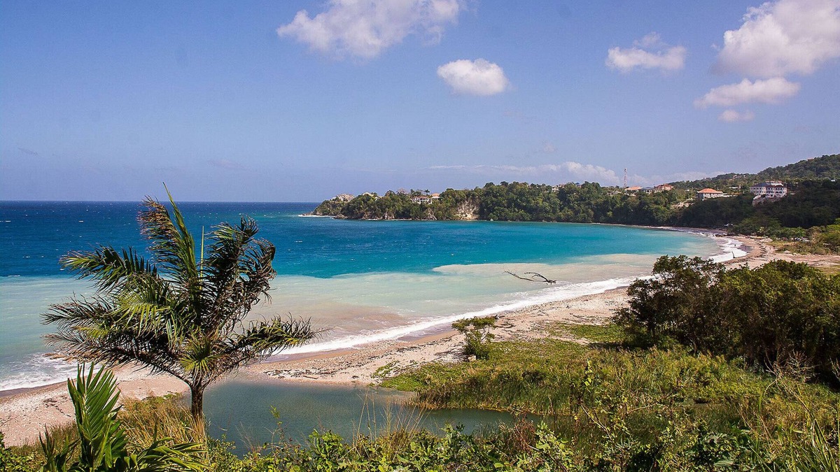 Epworth House | Genie by the Seaside fully furnished 3 bedroom house with ocean views