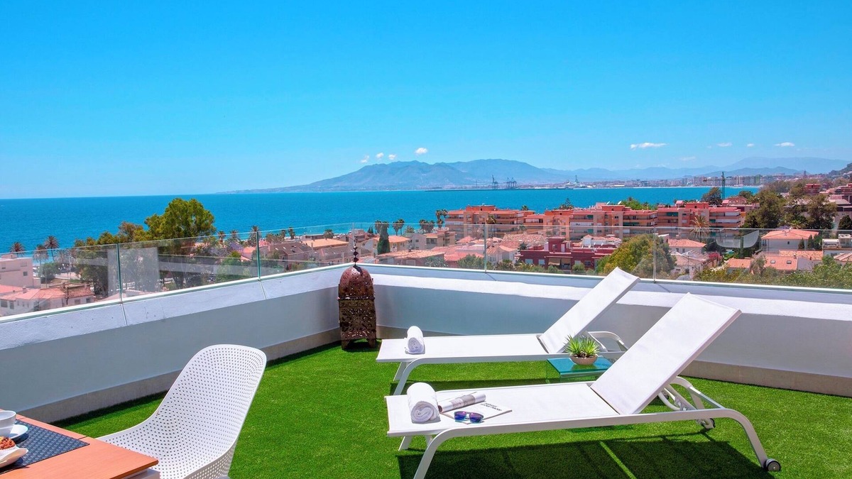 El Palo Apartment | Genteel Home Elcano Terrace