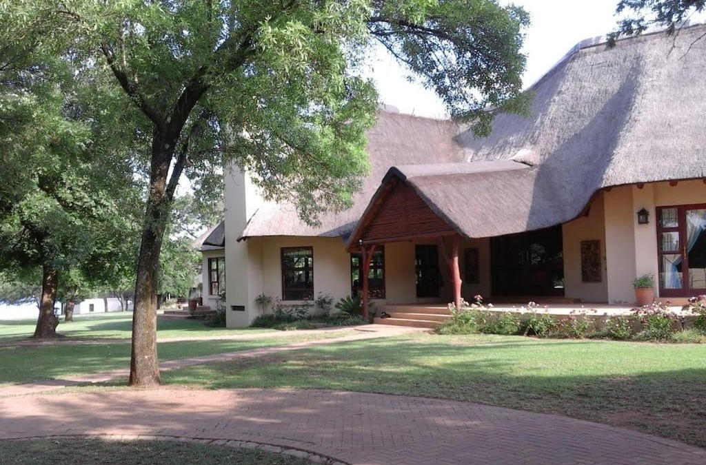 Vanderbijlpark House | Gentleman's Estate on the Vaal River