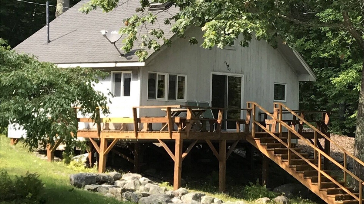 Jefferson House | Genuine Maine Lake Camp Double Room No Children No Pets