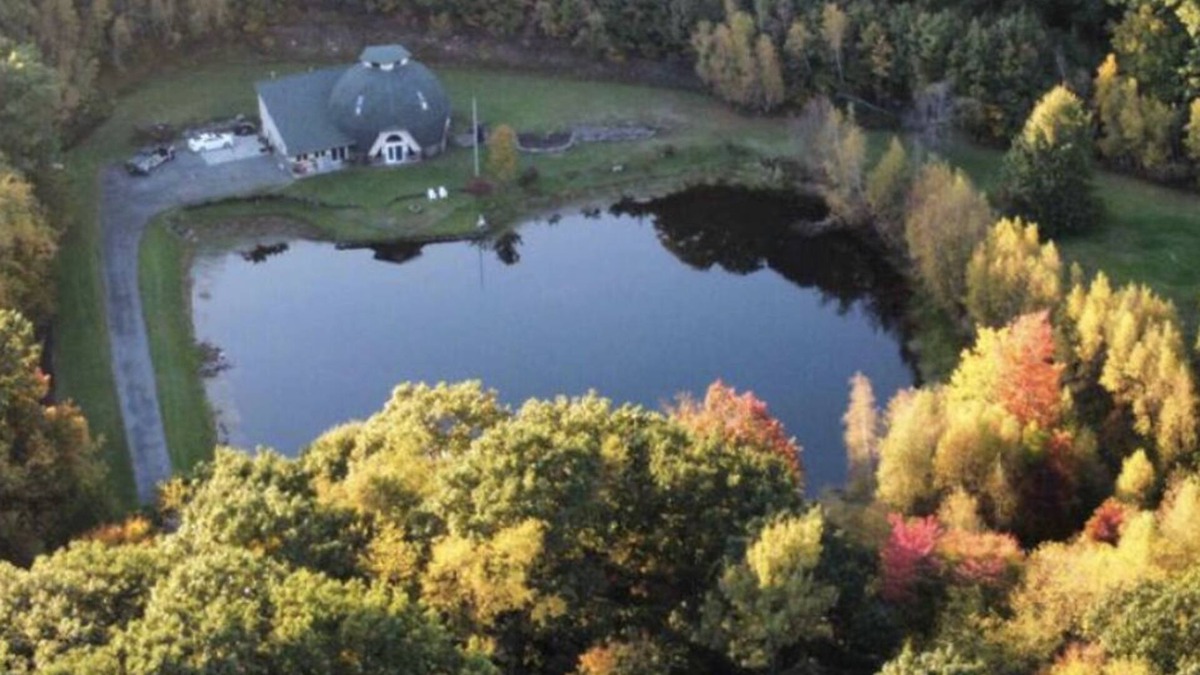 Waymart House | Geodesic Dome Lakefront Retreat - Childhood Home of a Paralympic Gold Medalist