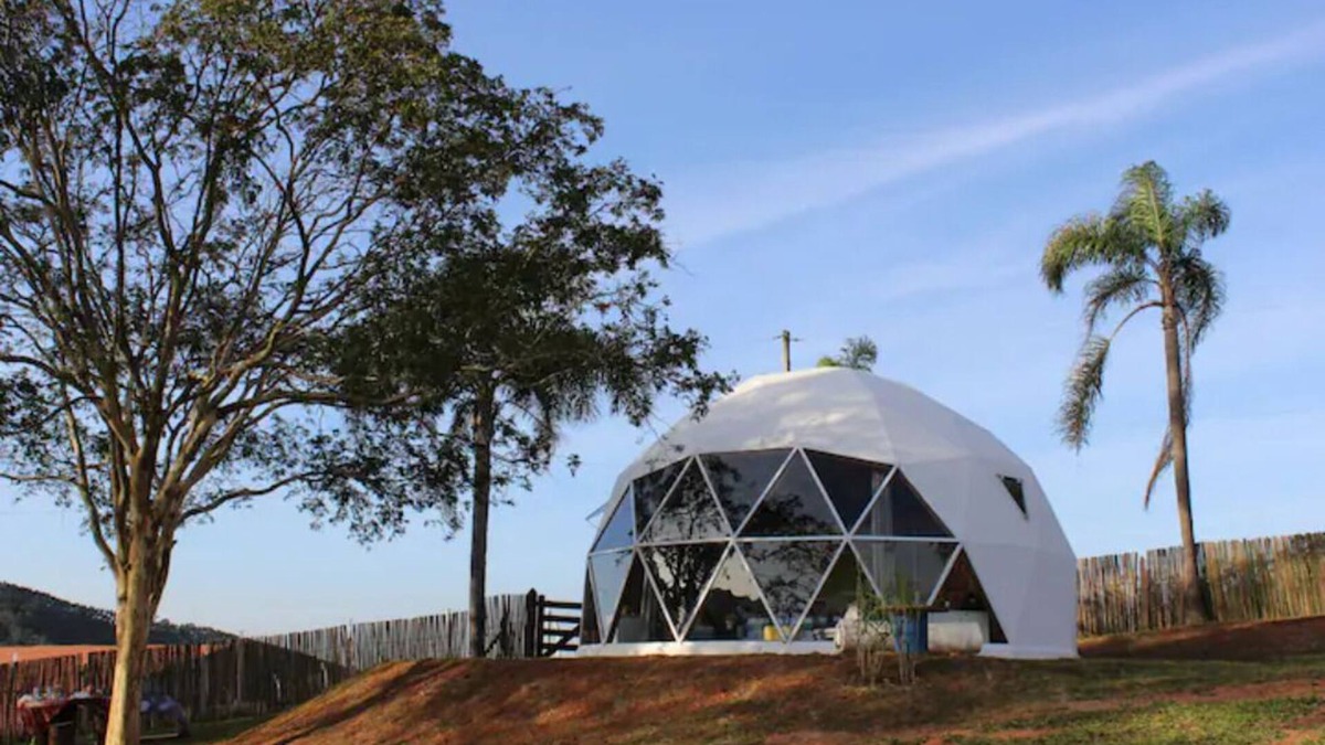 Santa Branca House | Geodesic Dome to connect with the Stars