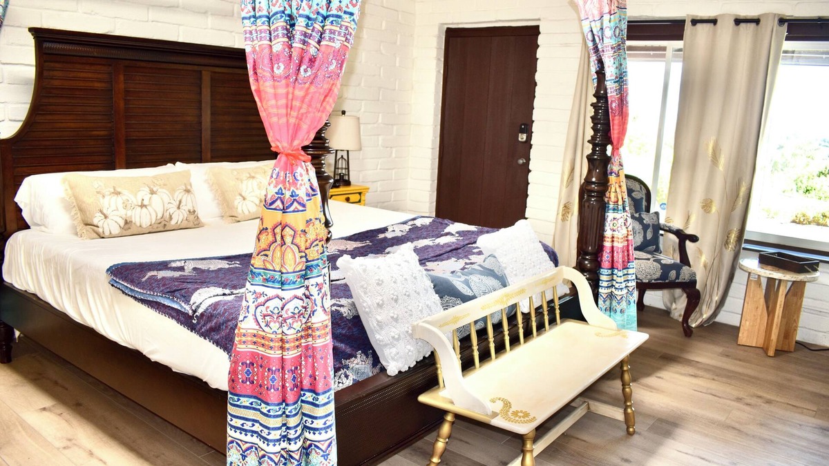 Ramona House | George Gardens