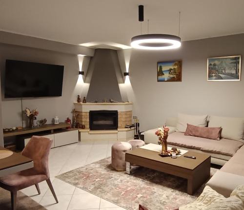 Metsovo Apartment | George Living House