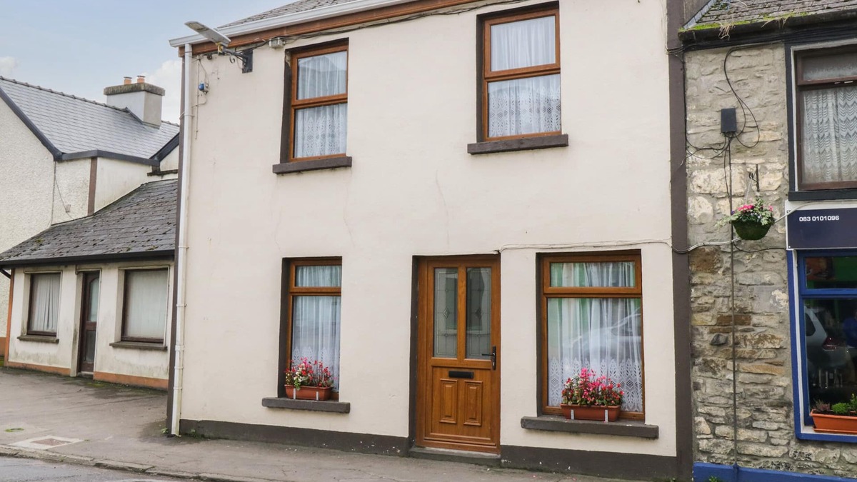 Killala Cottage | GEORGES STREET, family friendly in Killala, County Mayo