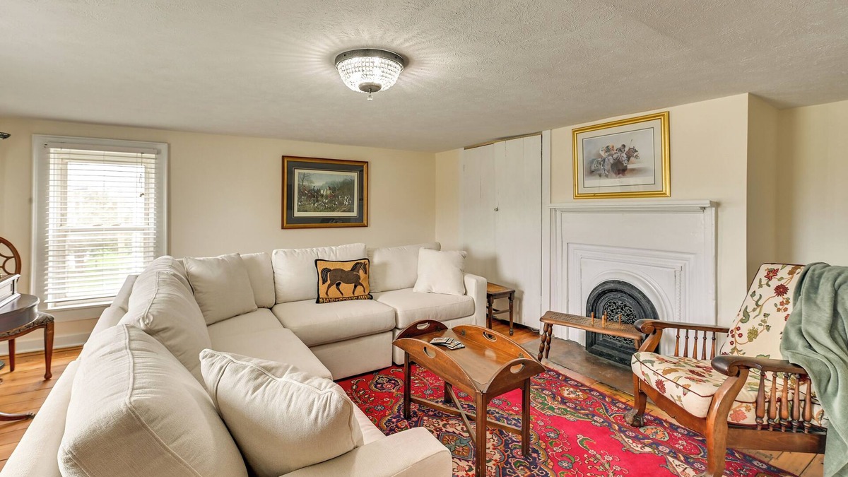 Georgetown House | Georgetown Home Near Kentucky Horse Park!