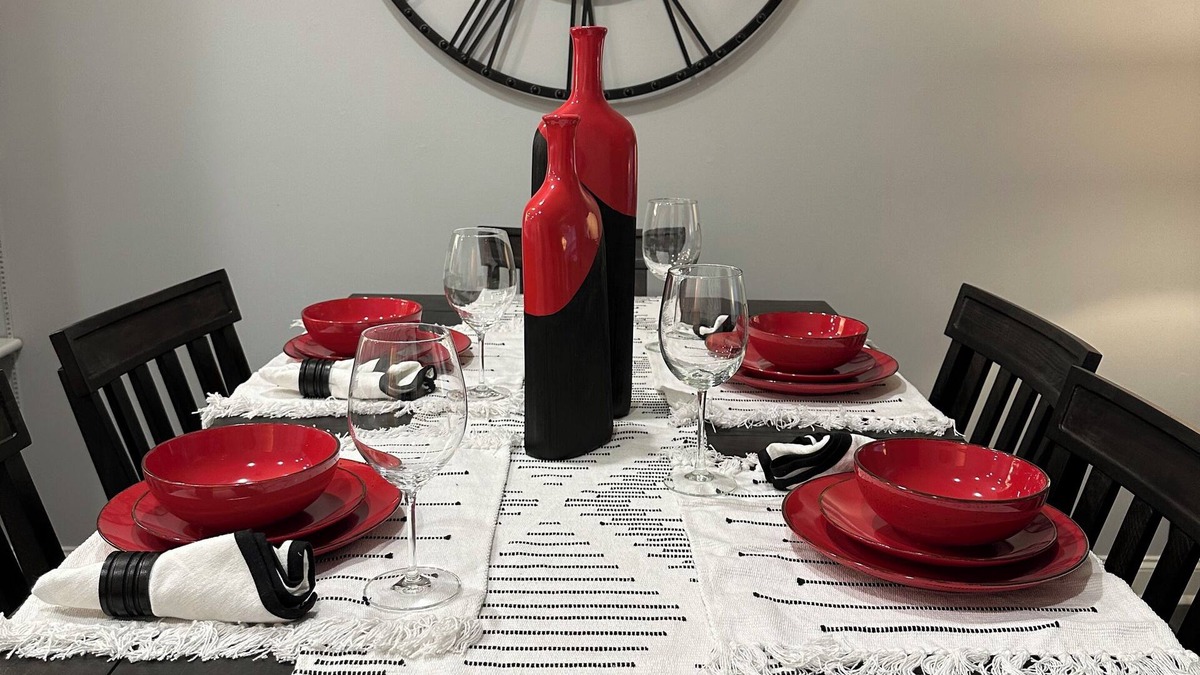 Athens House | Georgia Dawg House! Game weekend, business travel, this condo has it all!