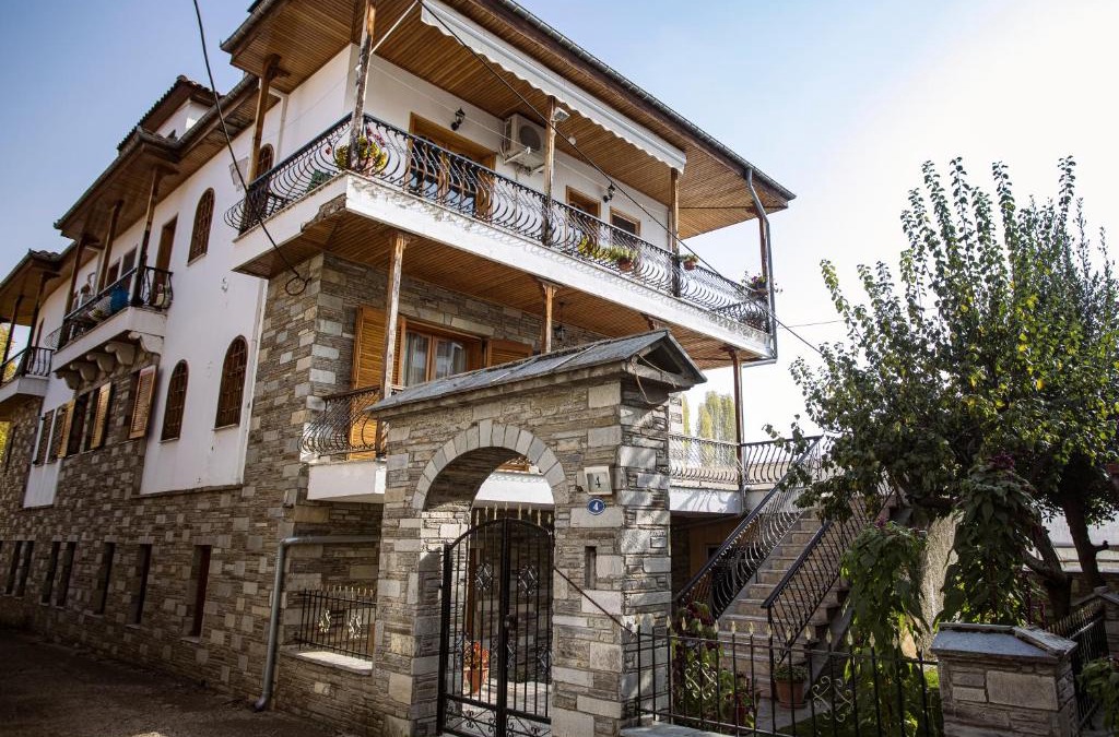 Dispilio Apartment | Georgia's GuestHouse