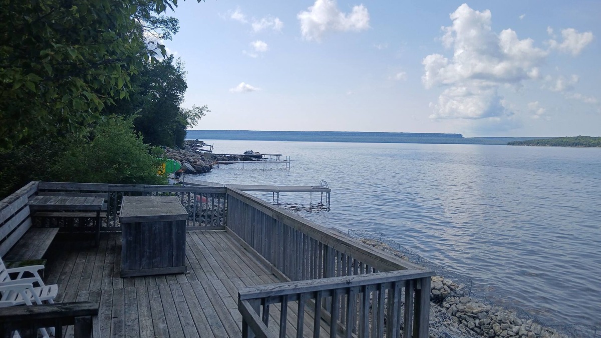 Georgian Bluffs Cottage | Georgian Bay Waterfront Home/Cottage: Spectacular Escarpment and Island Views