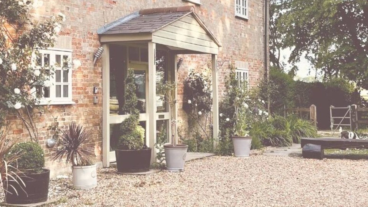 Downham Market House | Georgian CoachHouse Country Retreat & Hot Tub.Ideal for celebrations & families!