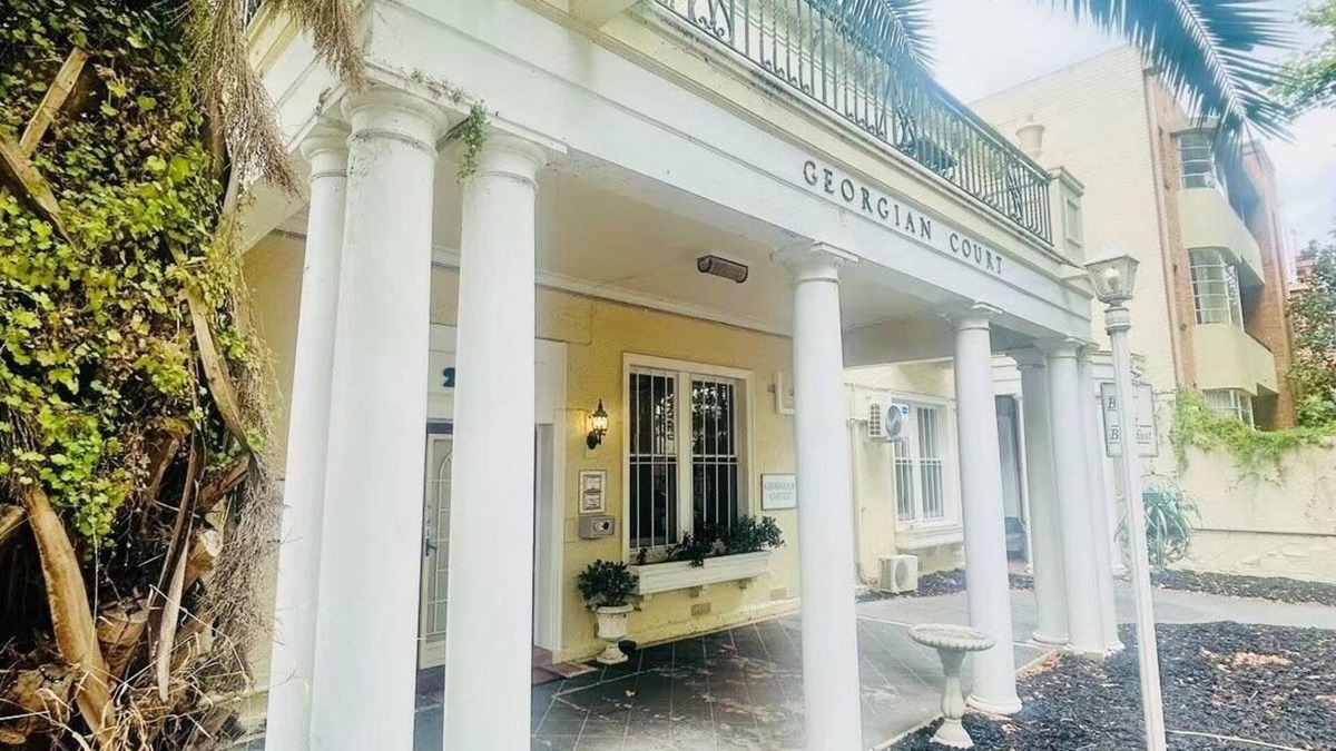 East Melbourne Bed & Breakfast | Georgian Court Inn