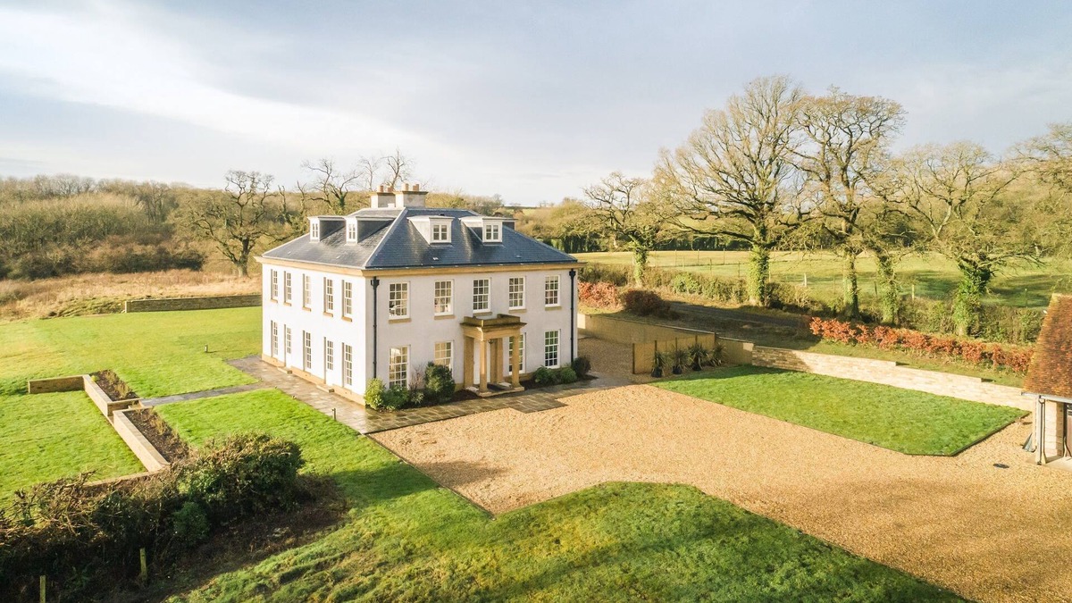 South Cheriton House | Georgian style mansion sleeps 16-18
