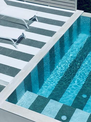 Kompi House | Georgianna's suite with private pool , 'blank suite'