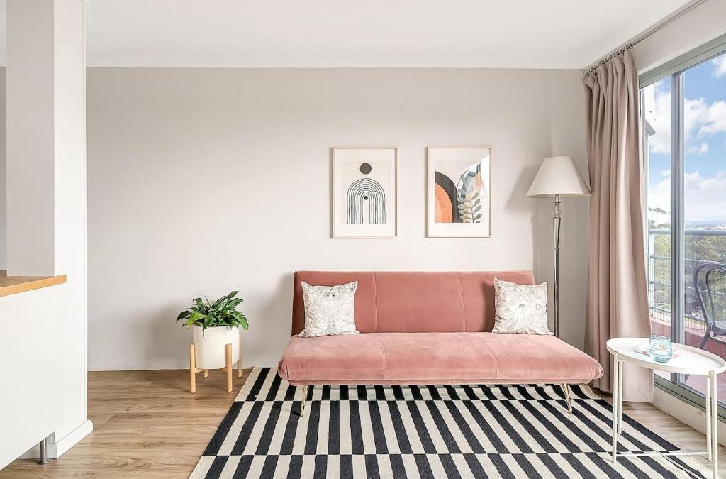 Newtown Apartment | 'Georgina' Mid-Century Modern Poolside Stay