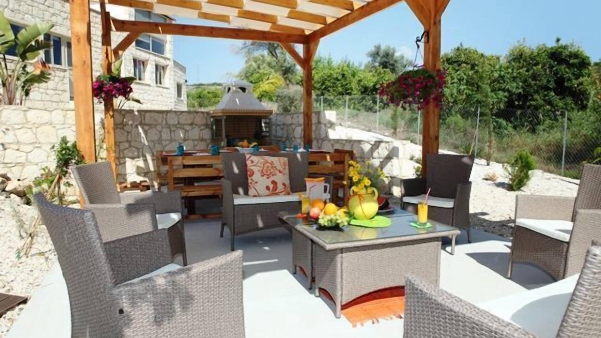 Goudi Villa | Georgios Rafaela Villa - Large Secluded Single Storey Stone Built Villa with 5 Bedrooms near Polis