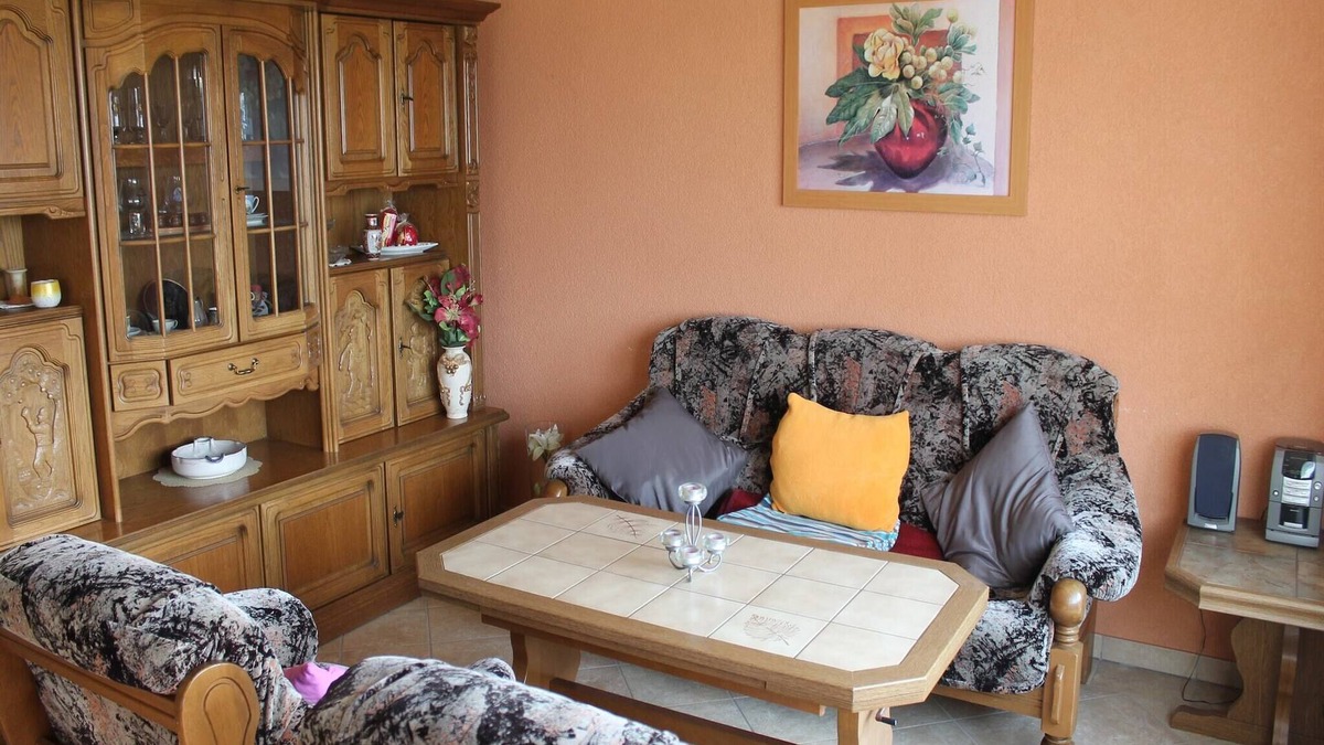 Kroepelin Apartment | Geräumige Ferienwohnung mit Garten in Brusow