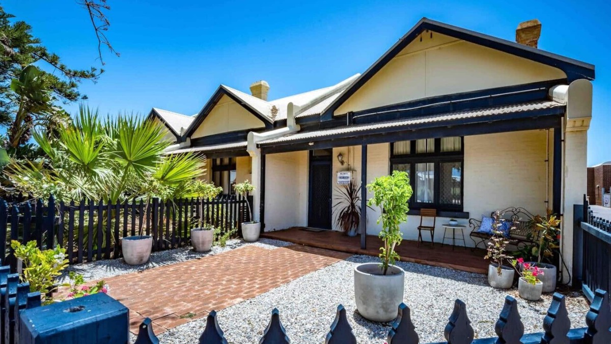 Geraldton Apartment | Geraldton City Stay Cottage on Sanford