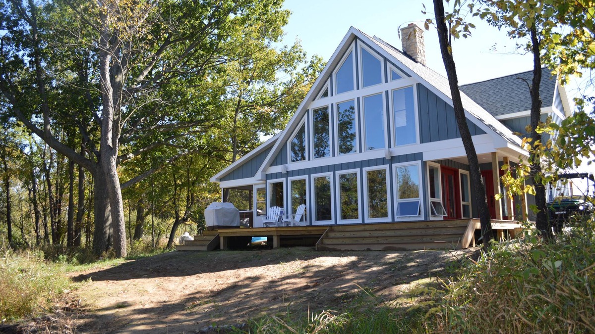 Albion House | Get back to nature and experience lake life in style when you stay at our house