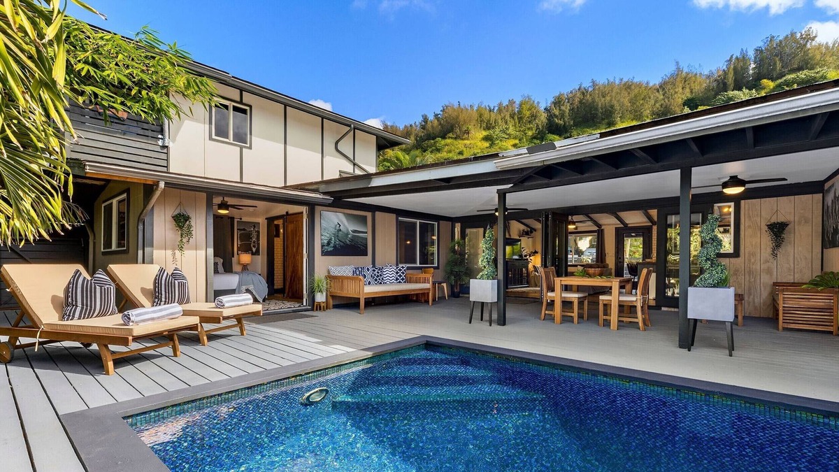 Pupukea House | Get ready to escape to Oahu’s fabled North Shore!