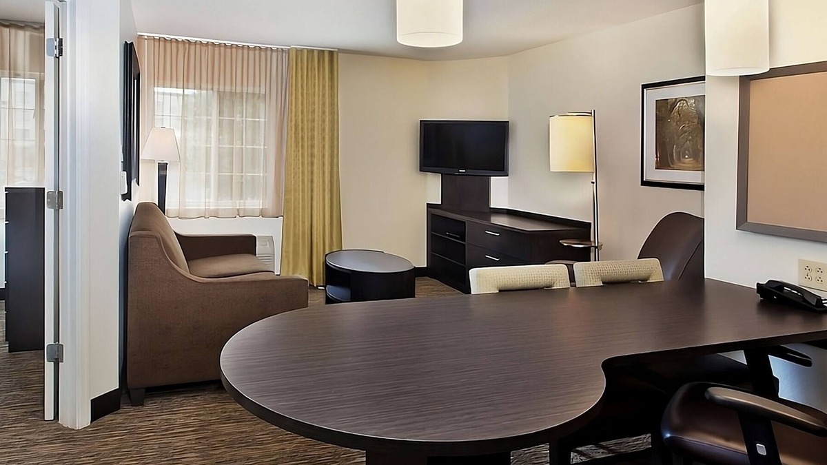 Horsham Apartment | Get Some Refreshing Rest! Free Parking, Pet-friendly Property, Near Lukens Park