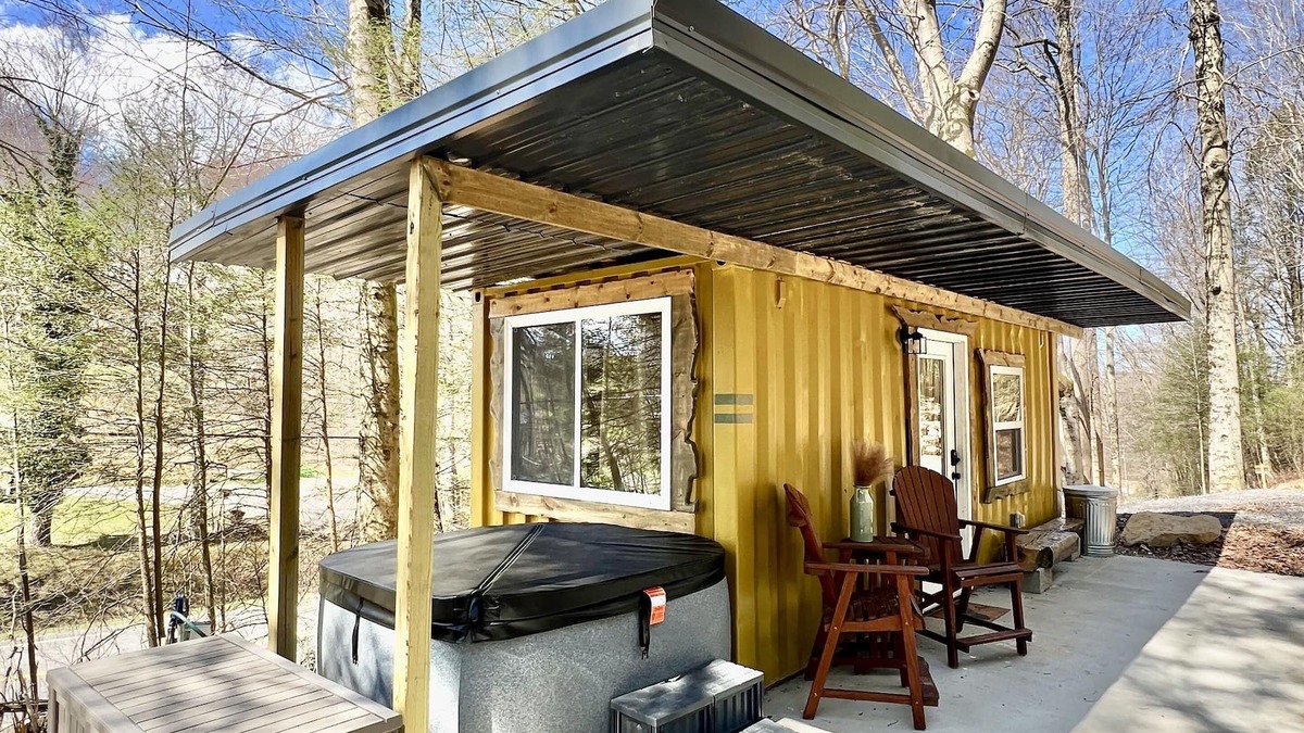 Mt Lookout Cabin | Get 'Wilder' @McFaddenRidge mins from New River Gorge Nat'l Park w/hot tub!