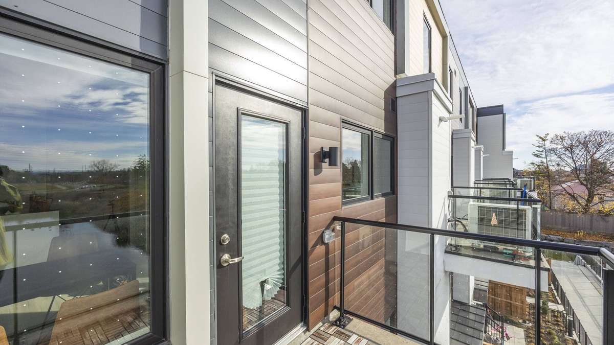 Downsview Condo | Getaway at Downsview Park- 2 BDR + 2.5 Bath