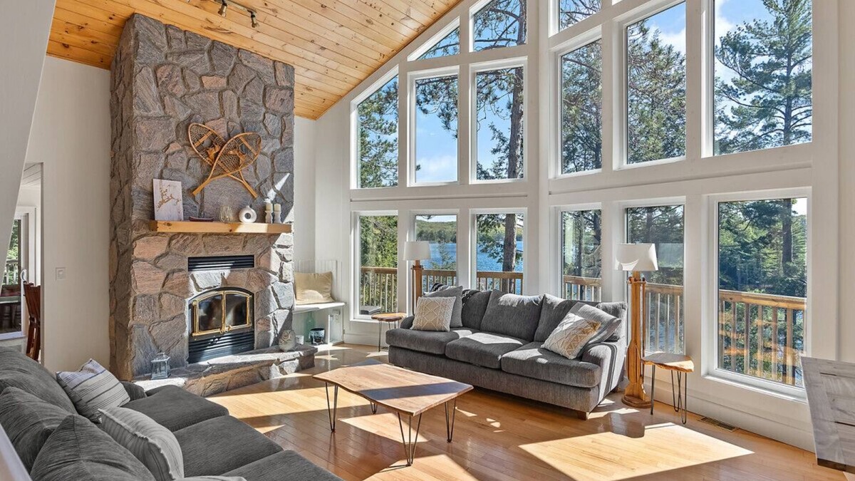 Lake of Bays Cottage | Getaway Cottage LAKE FRONT Muskoka Room Kayaks!