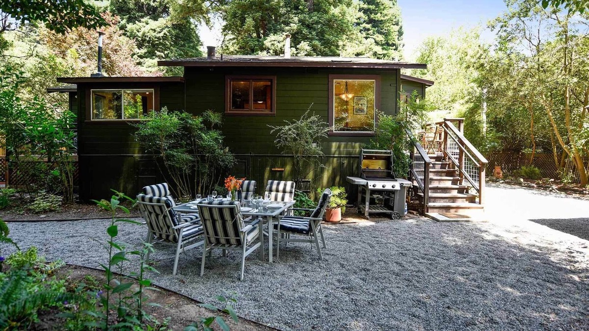 Cazadero Cabin | Getaway in the Forest, Surrounded by Peaceful Nature and Year-round Creek