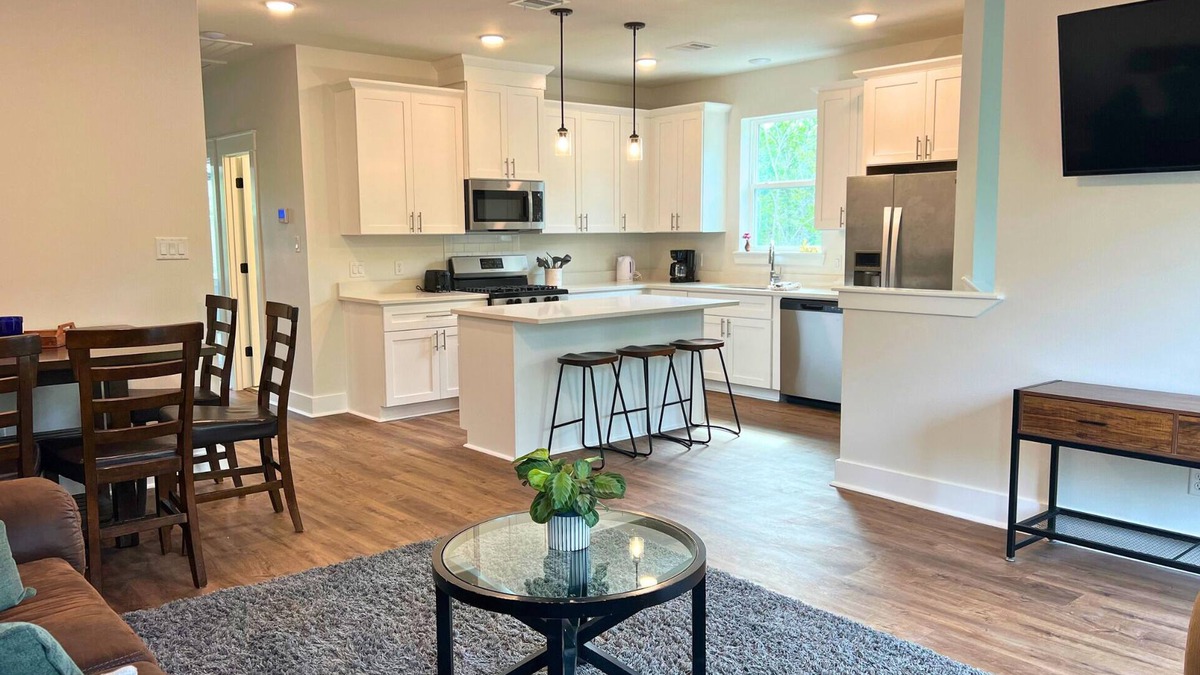 Wellborn Apartment | Getaway in the Woods - 2-Bed/1 Bath Apartment Near Texas A&M