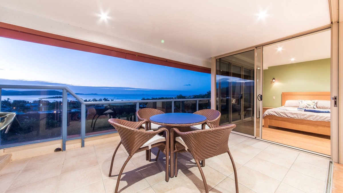 Cannonvale Apartment | Getaway Ocean Views