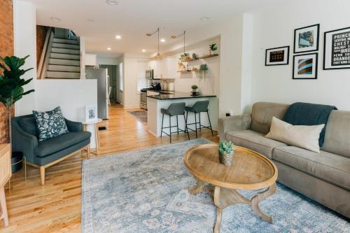 Historic Downtown Lancaster House | Getaway on Grant heart of Downtown with parking