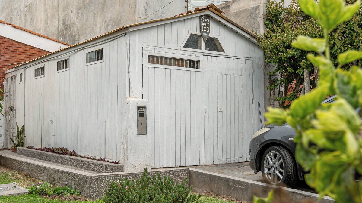 Chorrillos Cabin | Getaway to a cabin by the beach.nn