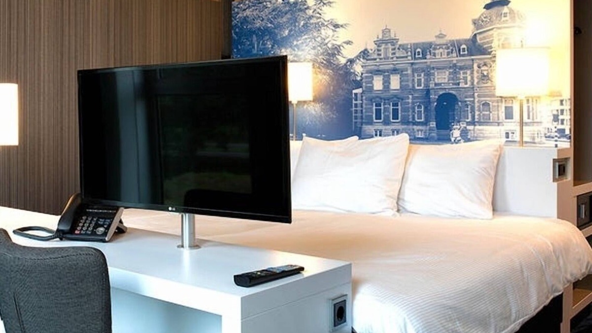 Oss Hotel | Getaway to Comfort with Restaurant, and Free Parking, Near Museum Jan Cunen