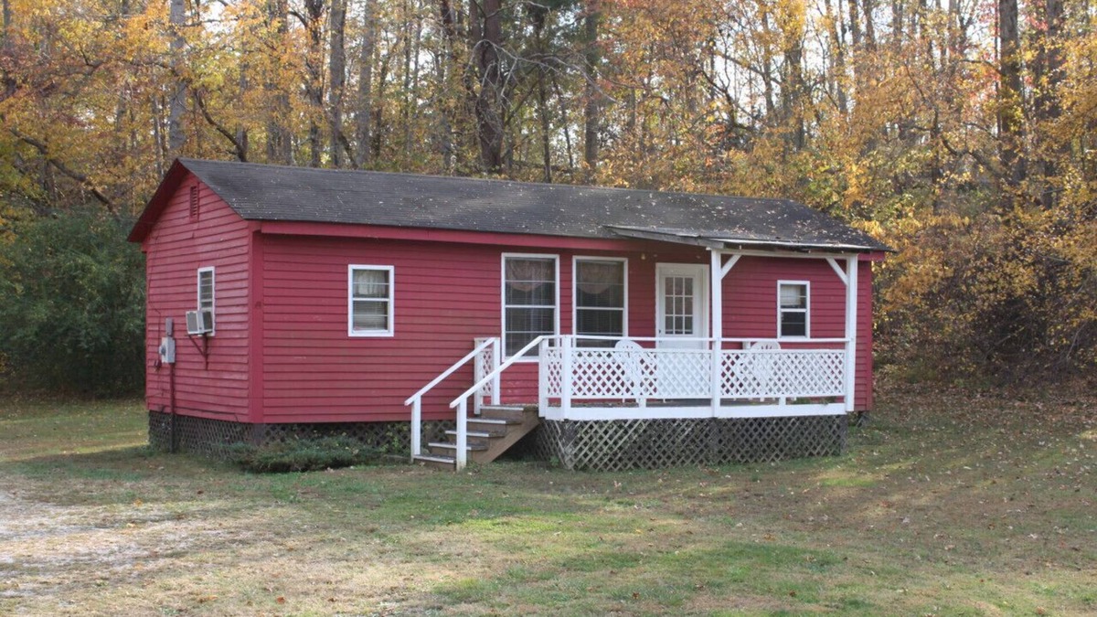 Waynesboro Cabin | Getaway to the Red House