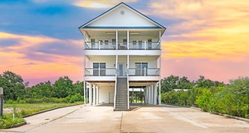 Shoreline Park House | Getting Nauti at the Bay