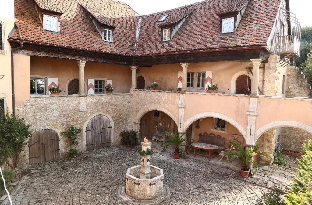 Creglingen Apartment | Geyer-Schloss Reinsbronn
