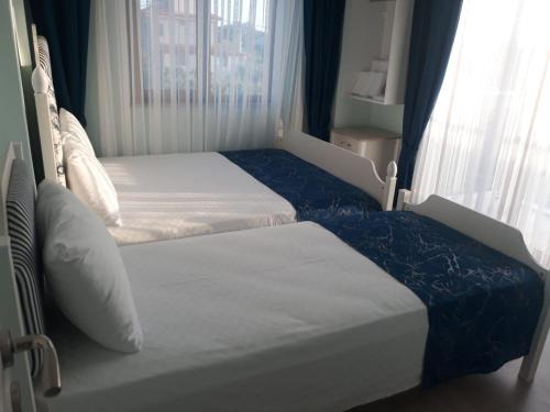 Ezine Hotel | Geyikli Paris Otel