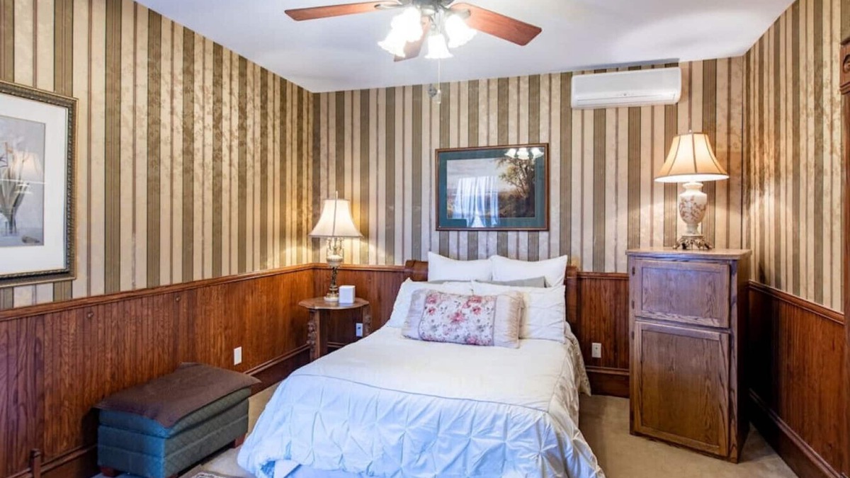Tofte Hotel | GH9 · #9 Grant House-The Douglass State Room