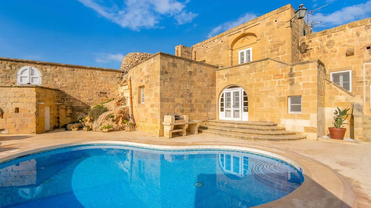 Kercem Villa | Gharilma V – Santa Lucija Holiday Home